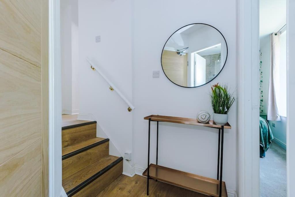 Anchorage 4 - One Bed Close To The Centre And The Beach, Located In Llandudno, North Wales * Llandudno
