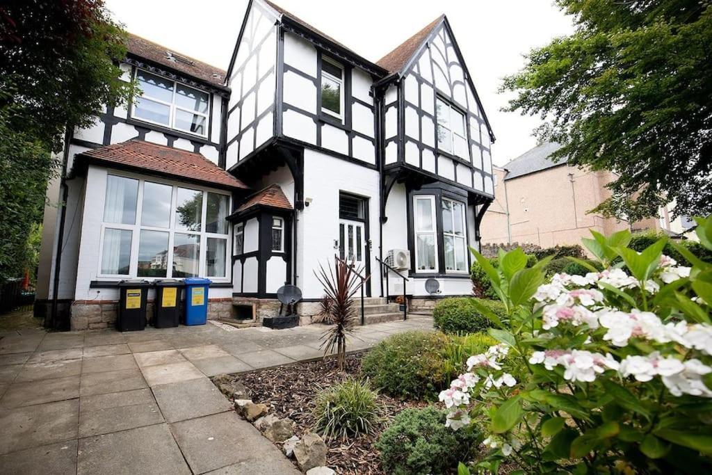 Anchorage 4 - One Bed Close To The Centre And The Beach, Located In Llandudno, North Wales Apartment Llandudno