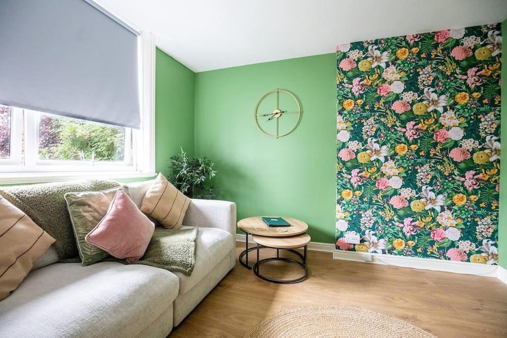 Apartment Anchorage 4 - One Bed Close To The Centre And The Beach, Located In Llandudno, North Wales *